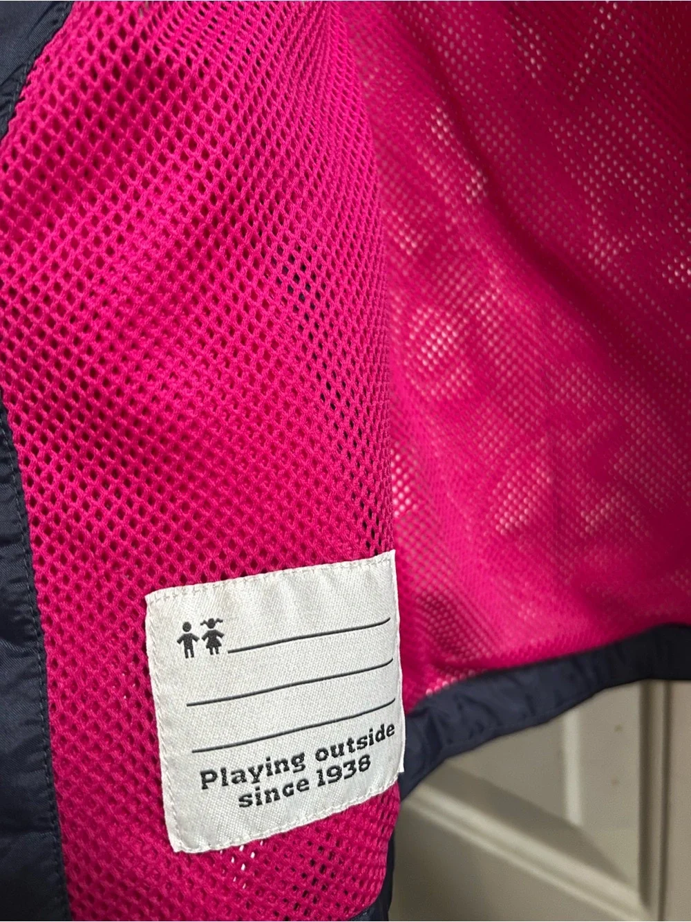 Columbia girls  Navy Waterproof Rain Jacket with Pink Mesh Lining w/ hoodie Sz S